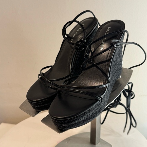 MARC FISHER Kyle Black 4.5" Heel Wedge Platform Espadrille Sandals Size 5 - Picture 1 of 11